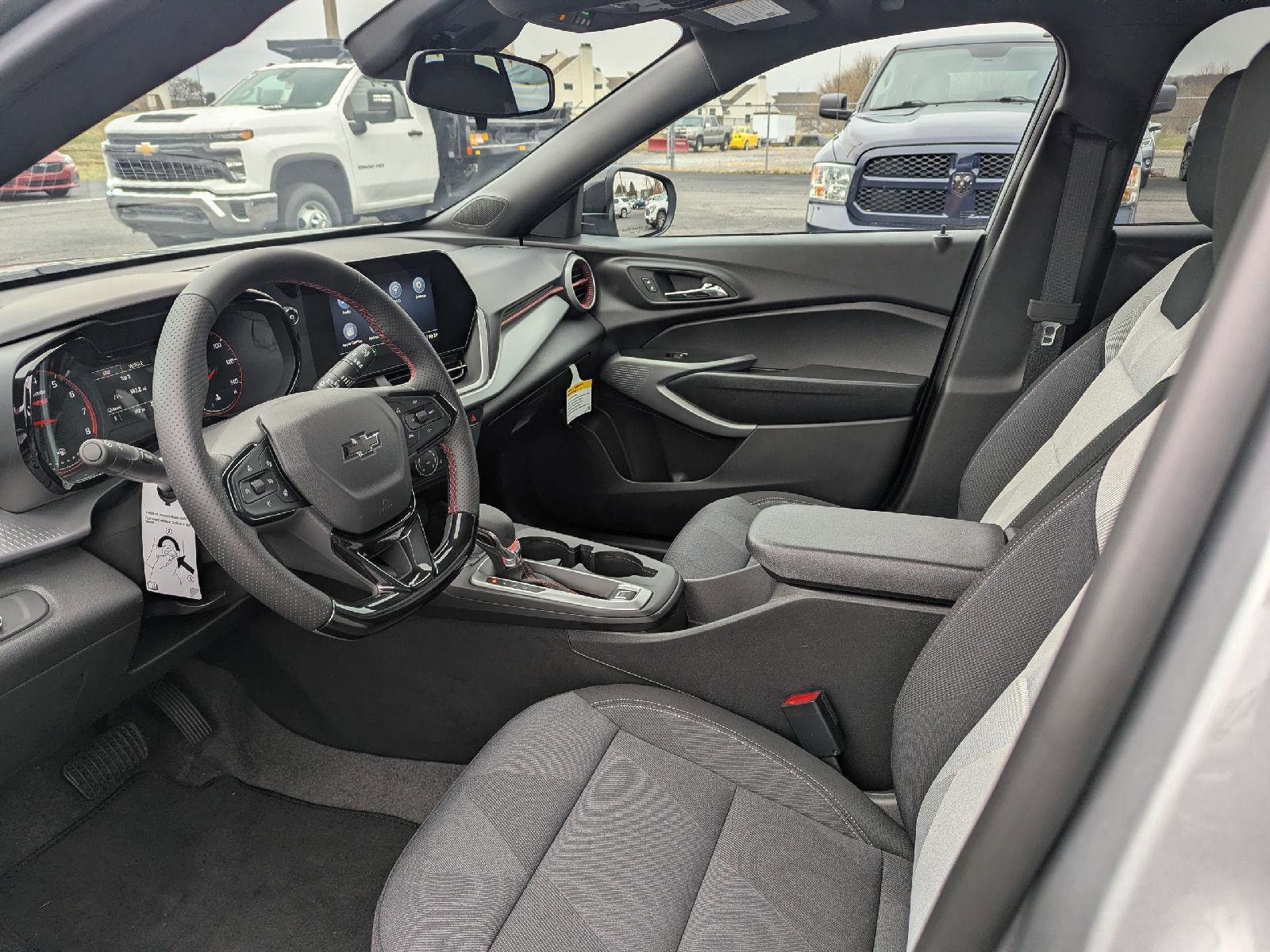 New 2026 Chevrolet Trax RS w/ Sunroof Package image 27