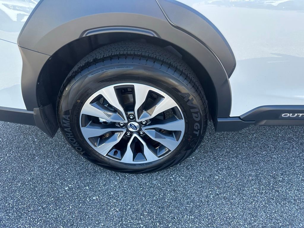 Used 2025 Subaru Outback Touring XT image 5