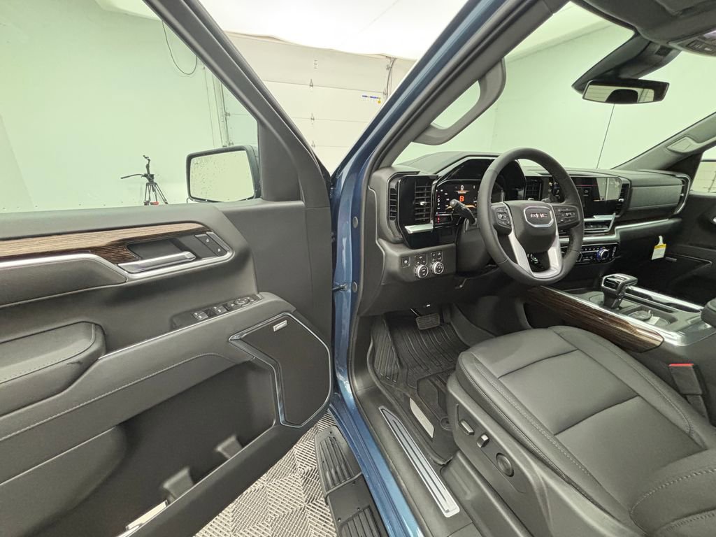 New 2026 GMC Sierra 1500 Elevation w/ Elevation Premium Package image 17
