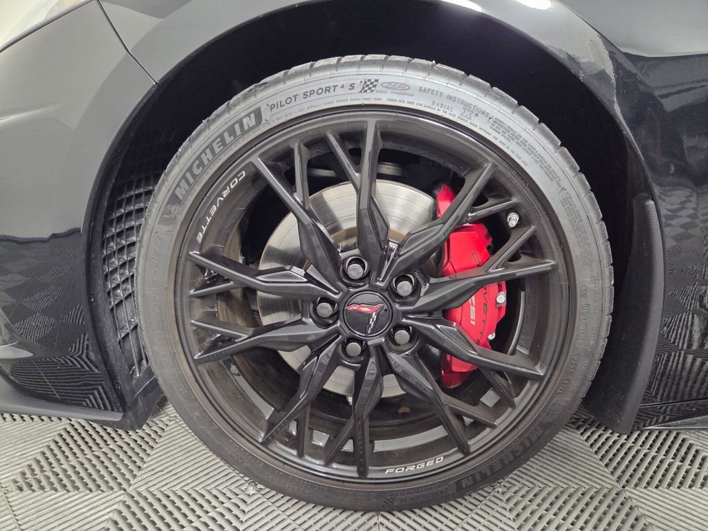 Used 2026 Chevrolet Corvette Stingray Preferred Cpe w/ Z51 Performance Package RWD image 9
