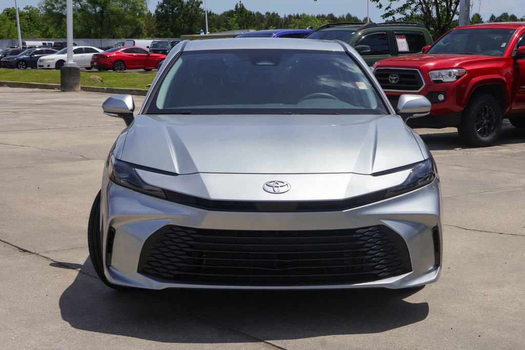Used 2025 Toyota Camry LE w/ Convenience Package FWD image 24