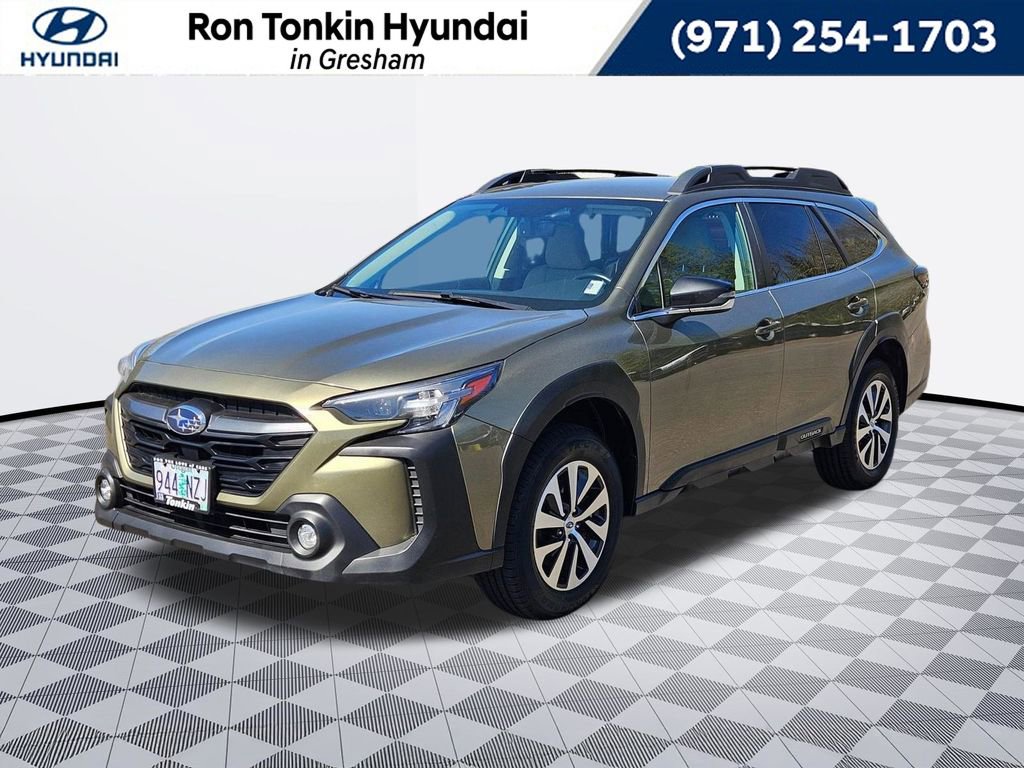 Used 2023 Subaru Outback Premium AWD/4WD image 1