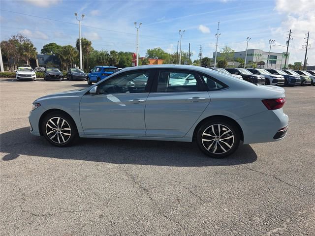 New 2026 Volkswagen Jetta SE FWD image 6