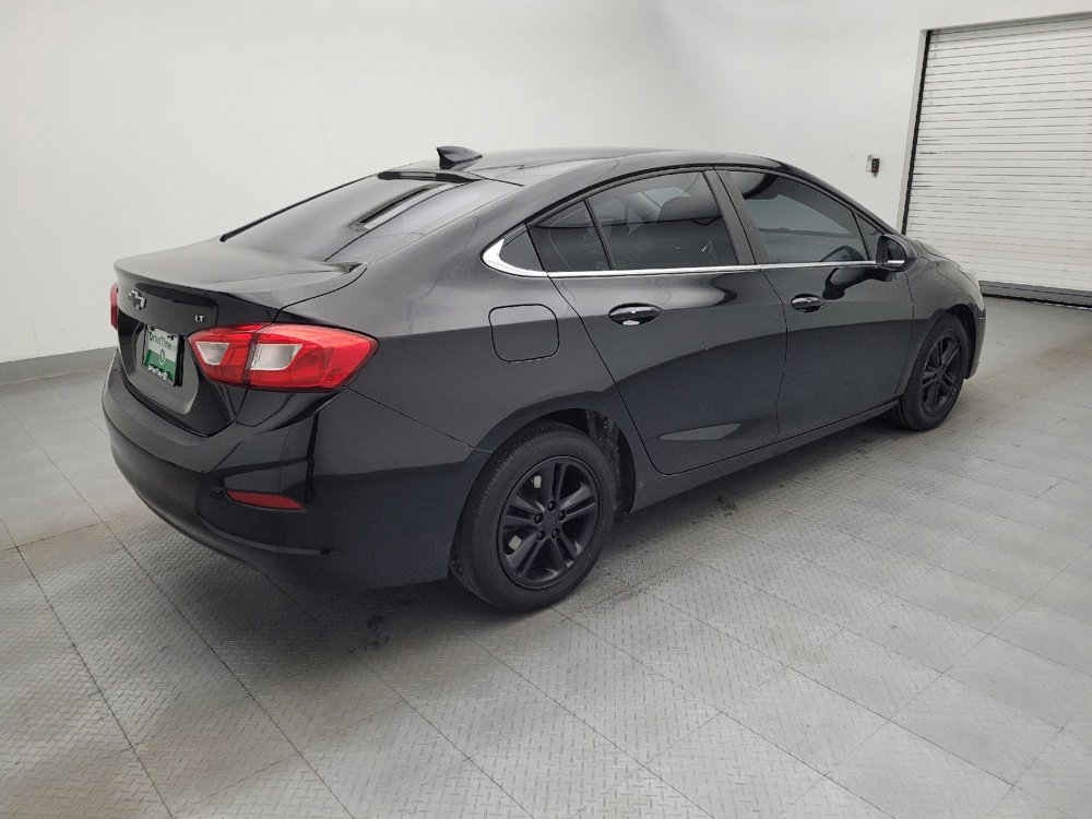 Used 2018 Chevrolet Cruze LT w/ Sun And Sound Package FWD image 10