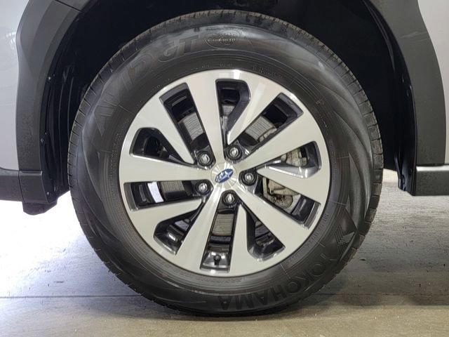 Used 2025 Subaru Outback Premium w/ Popular Package #1A image 11