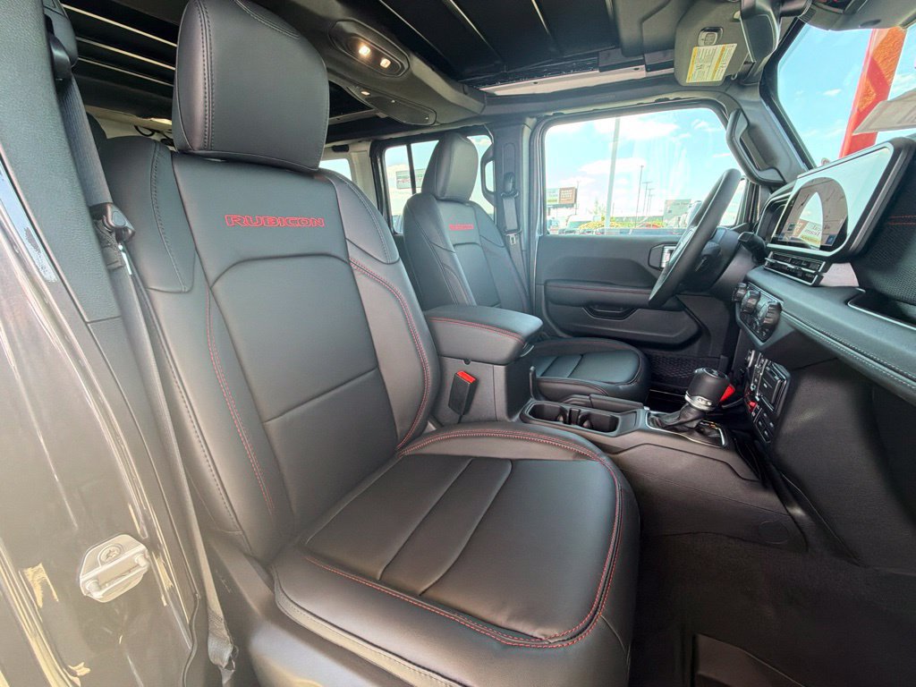 New 2027 Jeep Wrangler Unlimited Rubicon AWD/4WD image 24