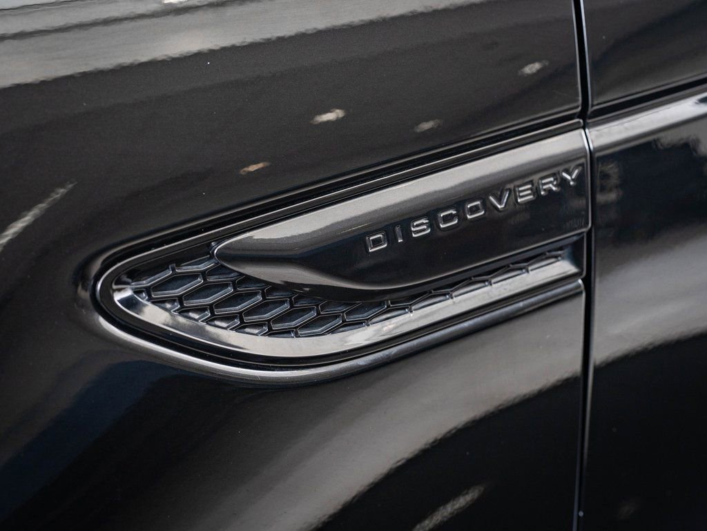 Used 2023 Land Rover Discovery Sport SE R-Dynamic image 9