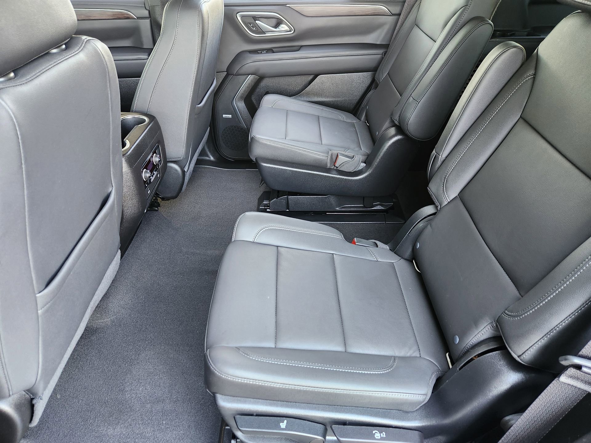 Used 2022 Chevrolet Tahoe LT w/ Luxury Package image 30