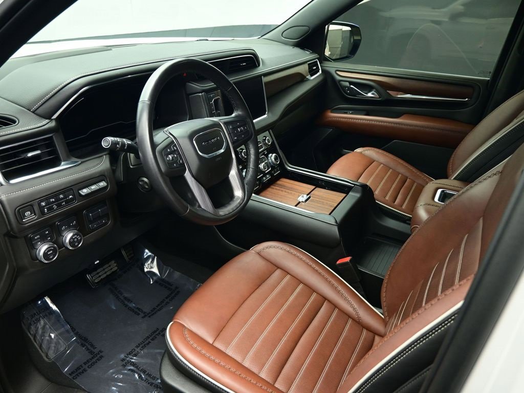 Used 2023 GMC Yukon XL Denali Ultimate image 14