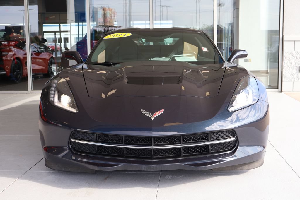 Used 2014 Chevrolet Corvette Stingray Coupe RWD image 2