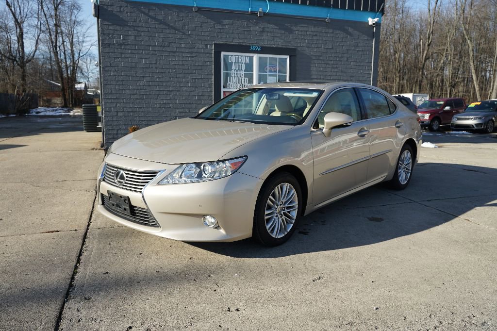 Used 2013 Lexus ES 350 w/ Luxury Pkg FWD image 6