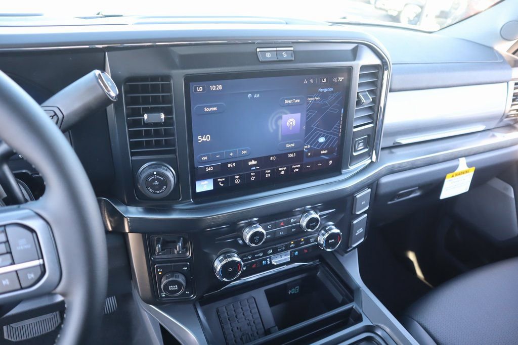 New 2026 Ford F250 Lariat w/ Black Appearance Package image 5