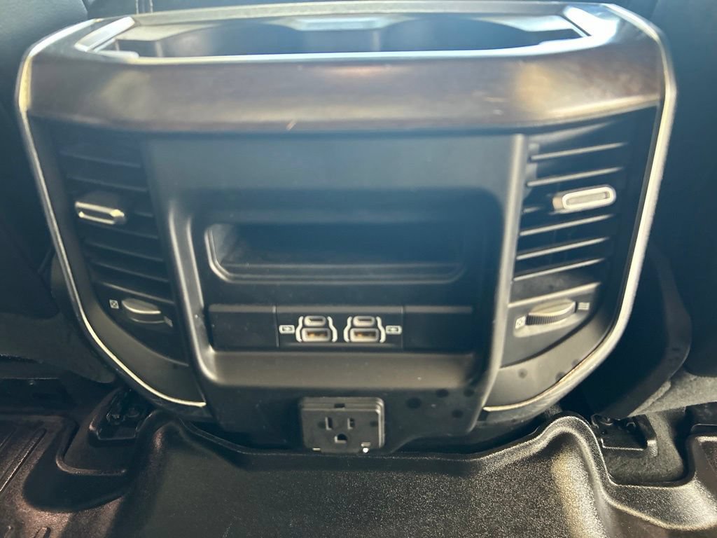 Used 2022 RAM 1500 Laramie AWD/4WD image 34