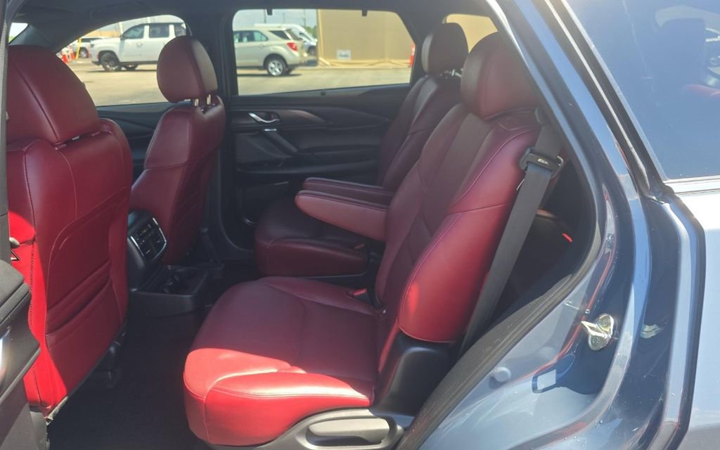 Used 2023 MAZDA CX-9 Carbon Edition image 9