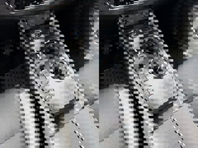 Used 2025 Nissan Rogue SV w/ SV Premium Package image 16