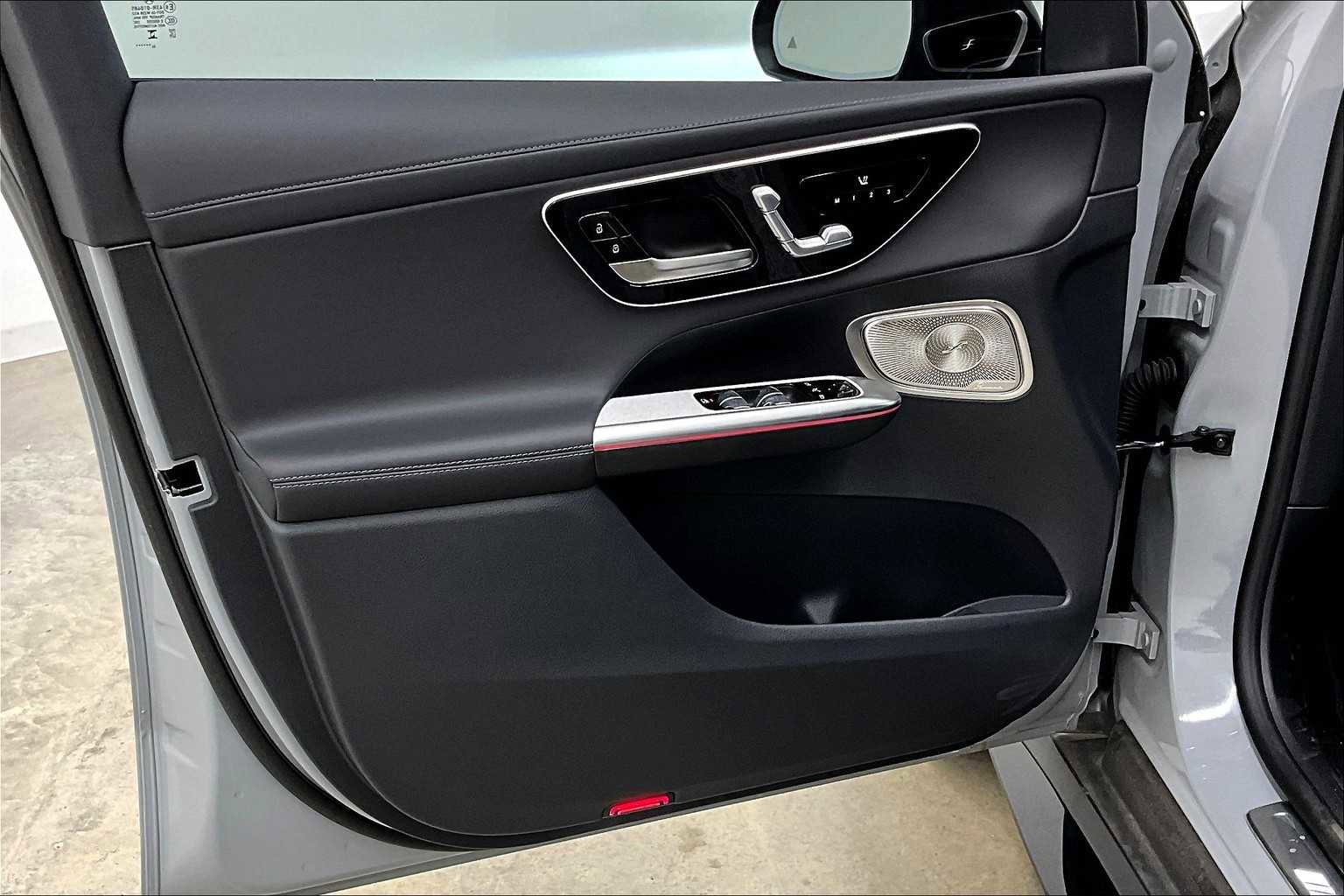 New 2025 Mercedes-Benz GLC 63 AMG S image 10