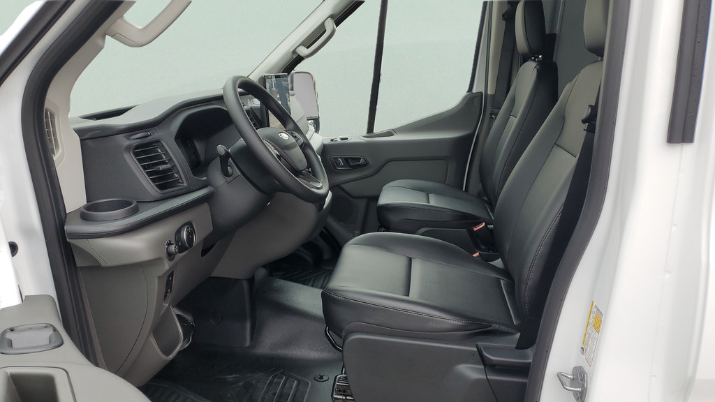 New 2026 Ford Transit 250 148 Medium Roof RWD image 18