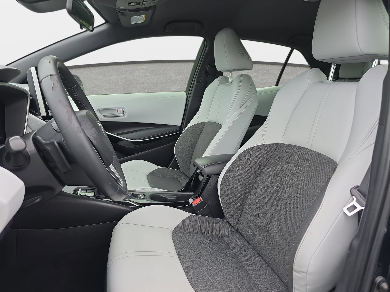 Used 2021 Toyota Corolla XSE FWD image 14