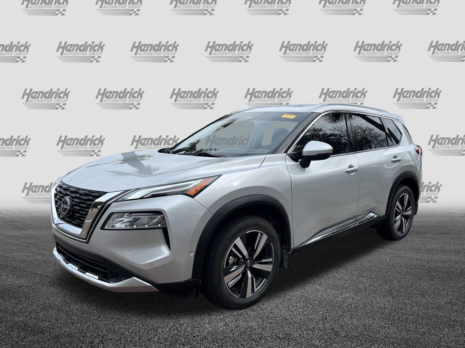 Used 2023 Nissan Rogue Platinum w/ Platinum Premium Package FWD image 6
