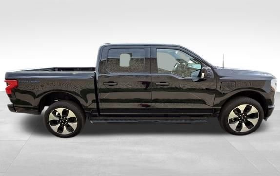 Used 2023 Ford F150 Lightning Platinum AWD/4WD image 4