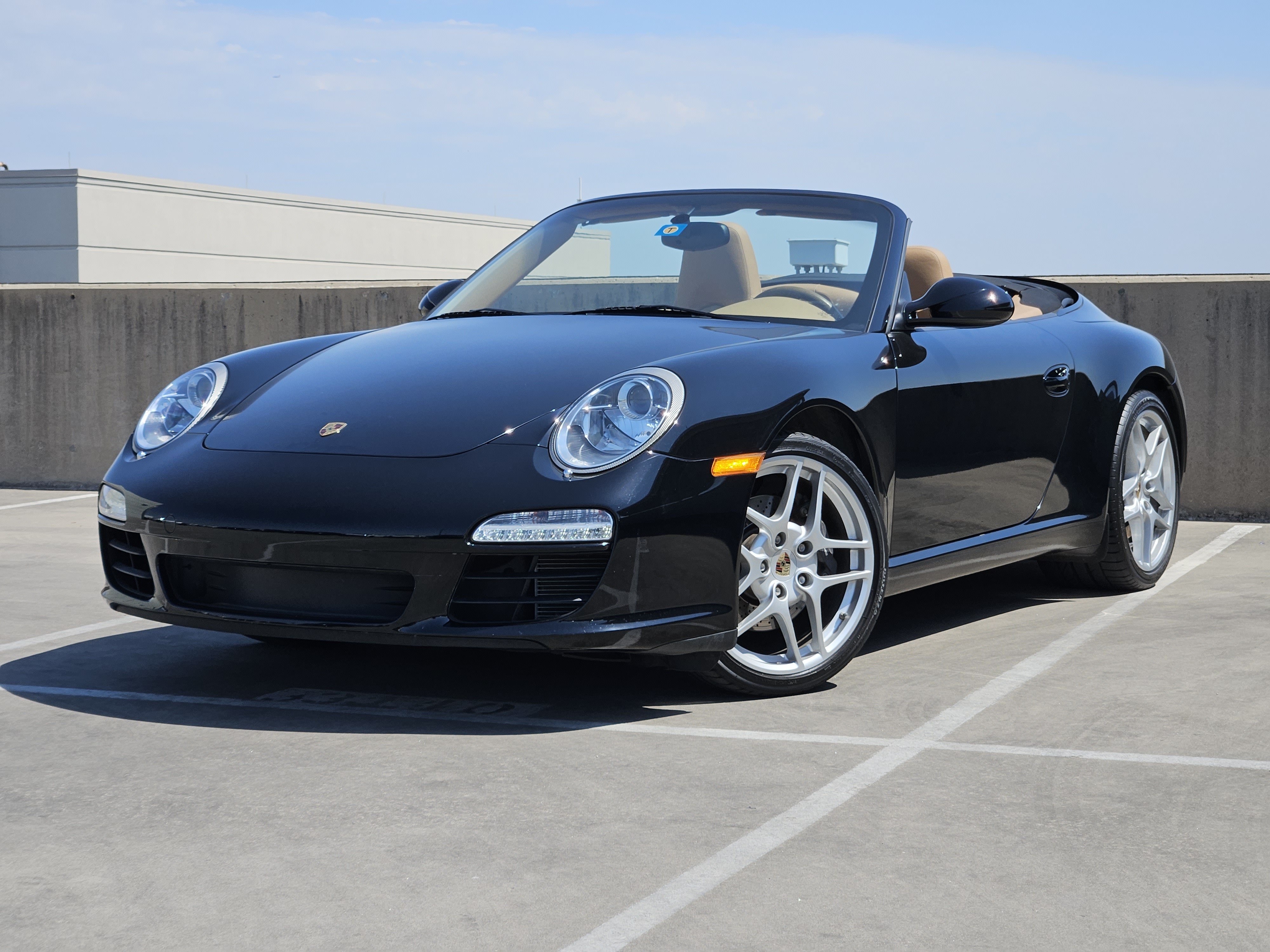 Used 2011 Porsche 911 Carrera RWD image 1