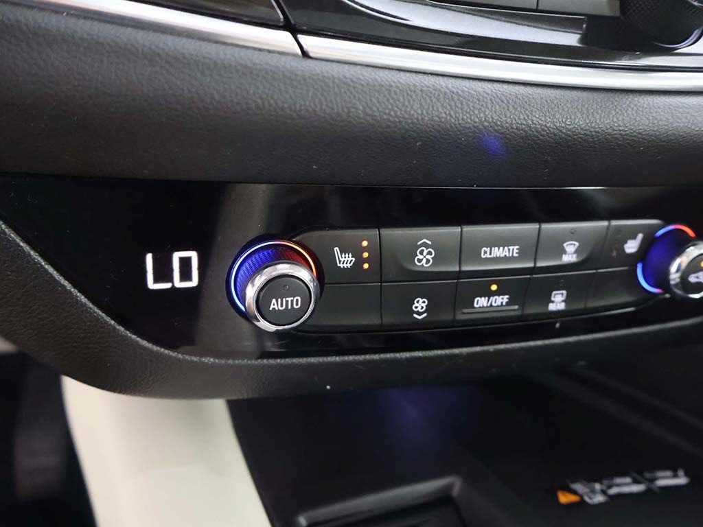 Used 2023 Buick Enclave Essence w/ Experience Buick Package AWD/4WD image 55