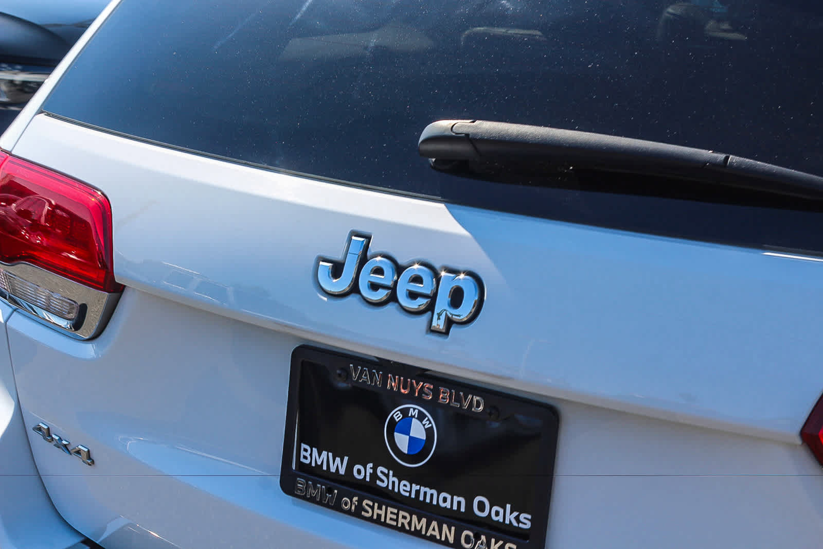 Used 2021 Jeep Grand Cherokee Overland AWD/4WD image 8