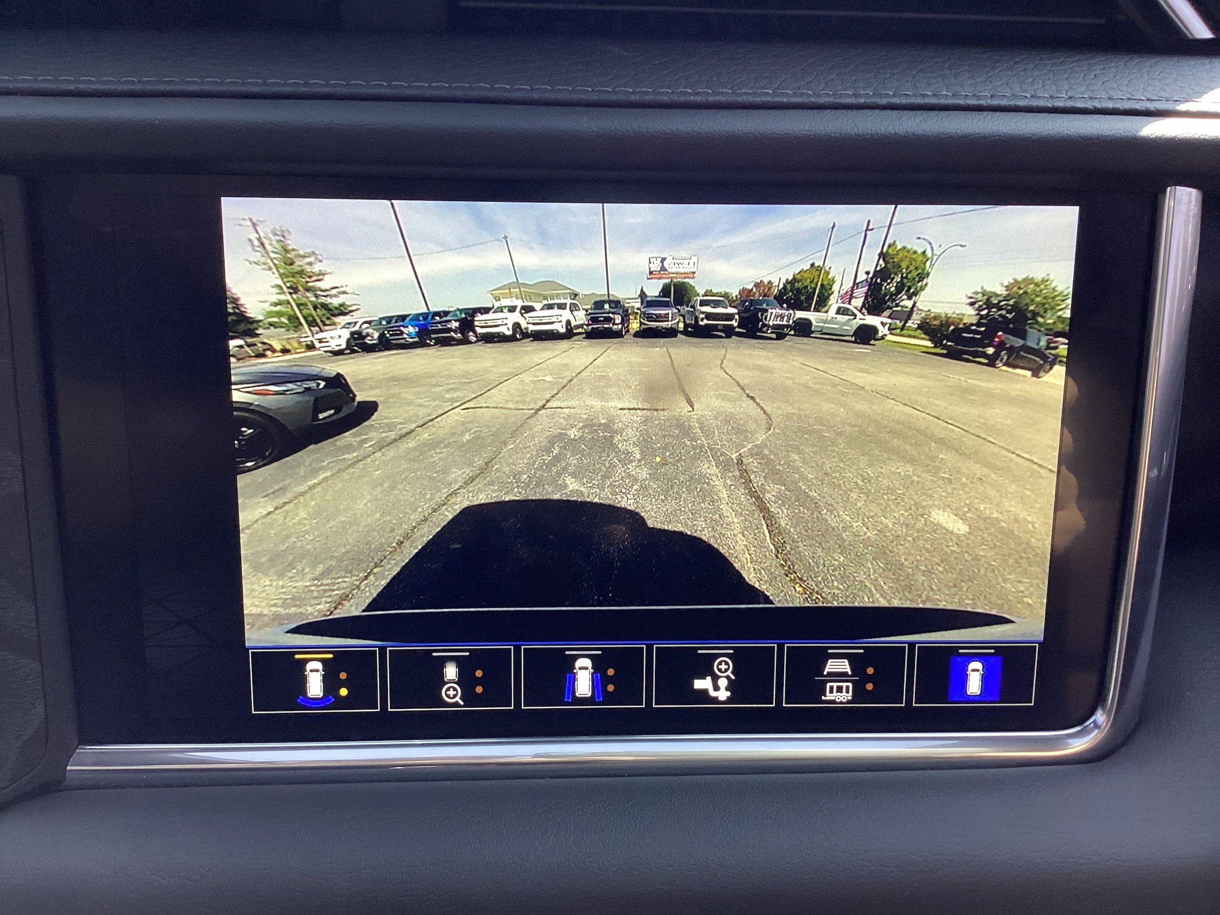 Used 2022 GMC Yukon XL Denali w/ Denali Premium Package AWD/4WD image 25