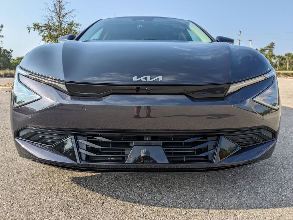New 2025 Kia EV6 Wind RWD image 3