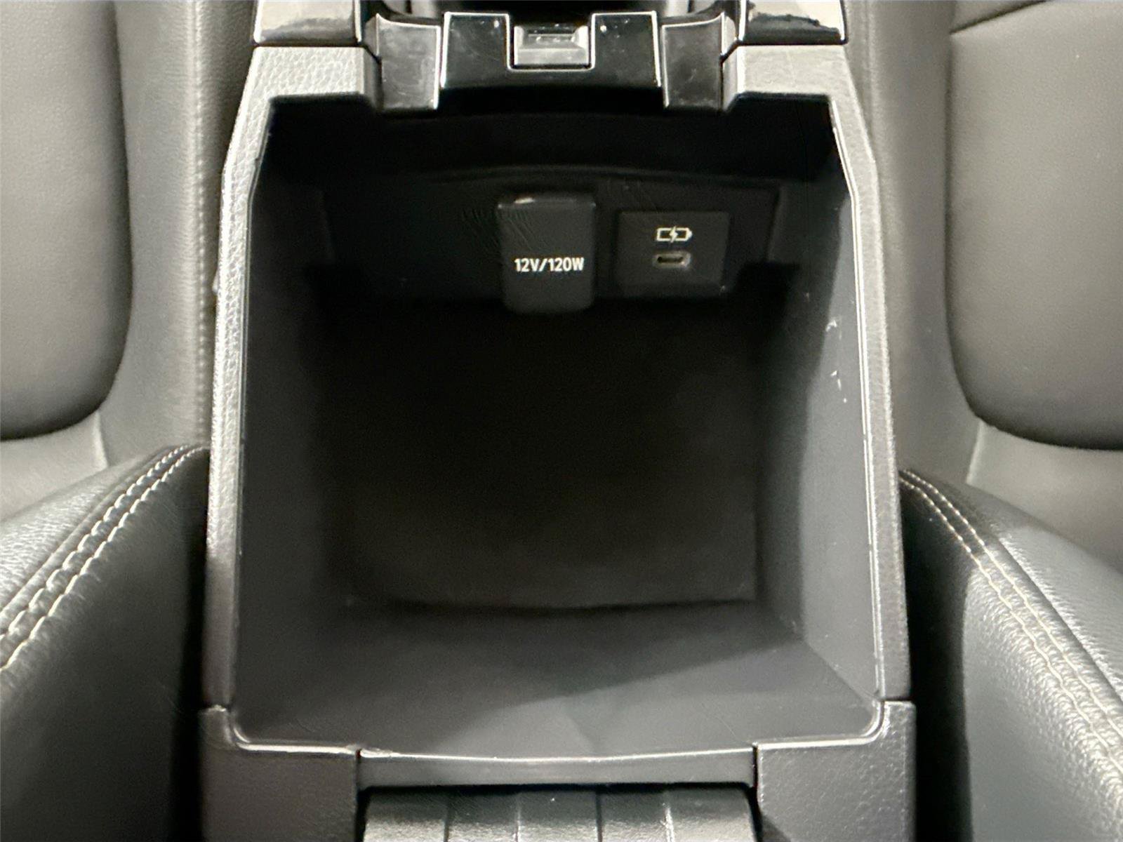 Certified 2025 Toyota Corolla Cross XLE FWD image 32