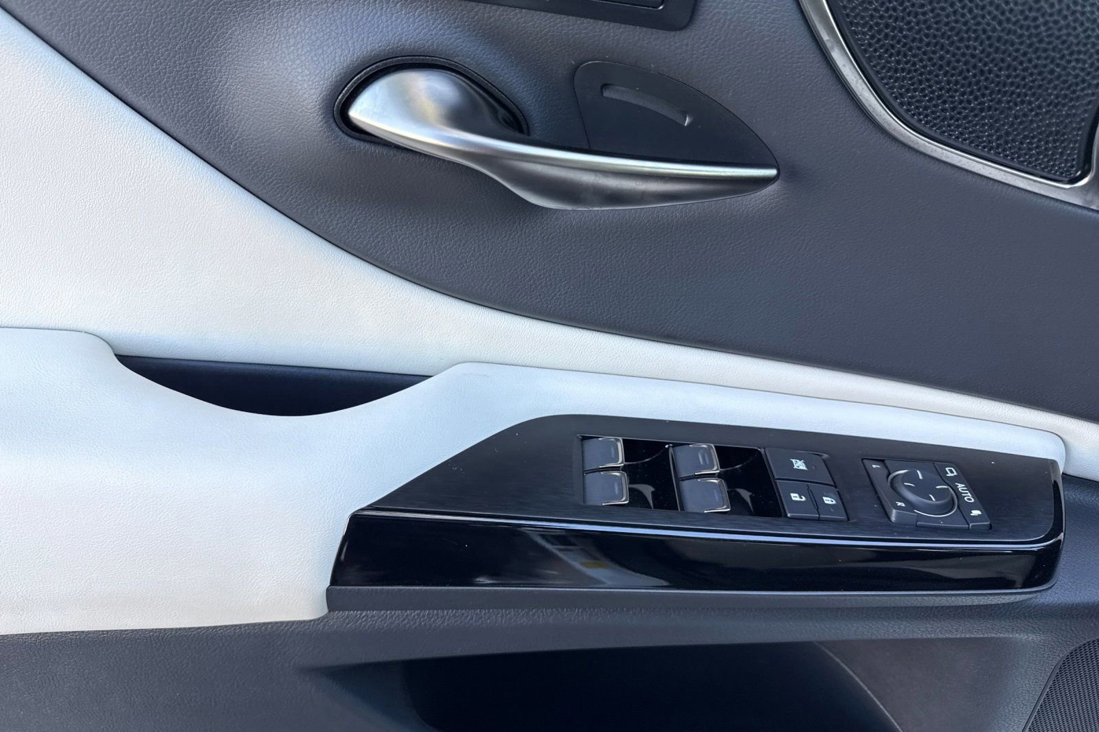 Certified 2025 Lexus ES 350 Luxury image 12