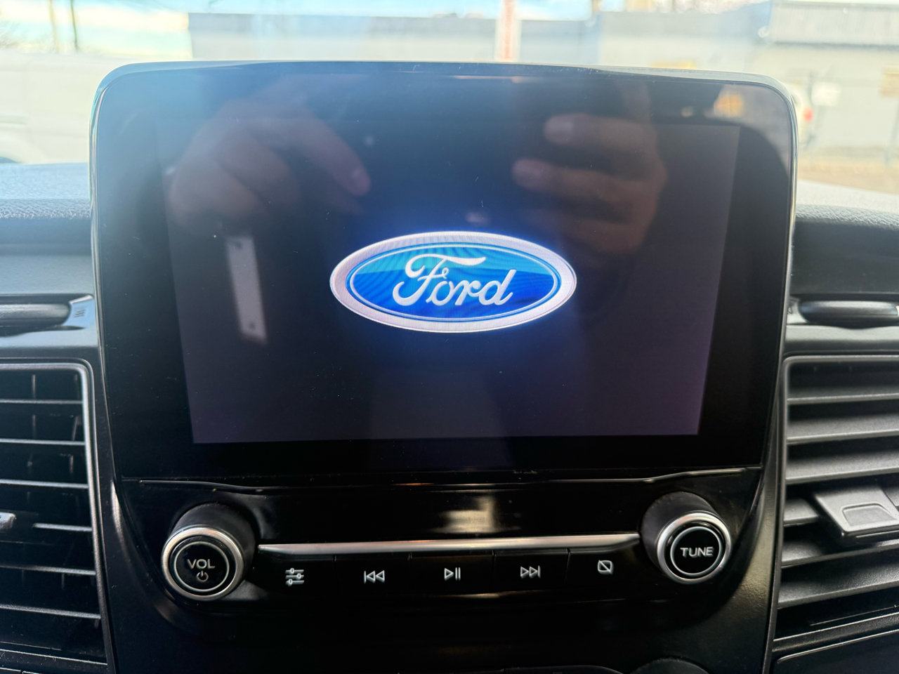 Used 2020 Ford Transit 250 Low Roof AWD image 21