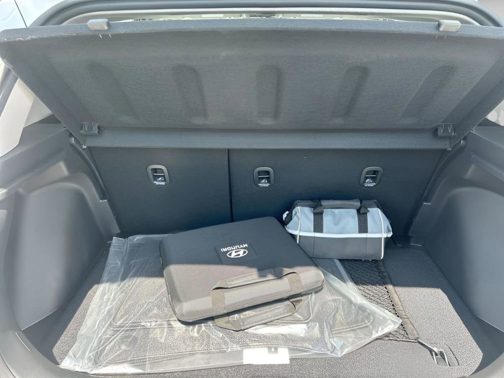 New 2026 Hyundai Venue SE image 15
