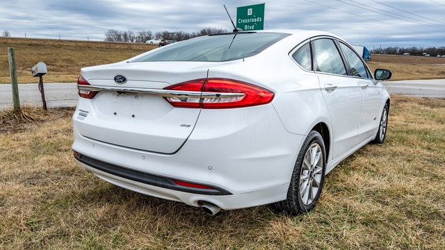 Used 2018 Ford Fusion Energi SE image 4
