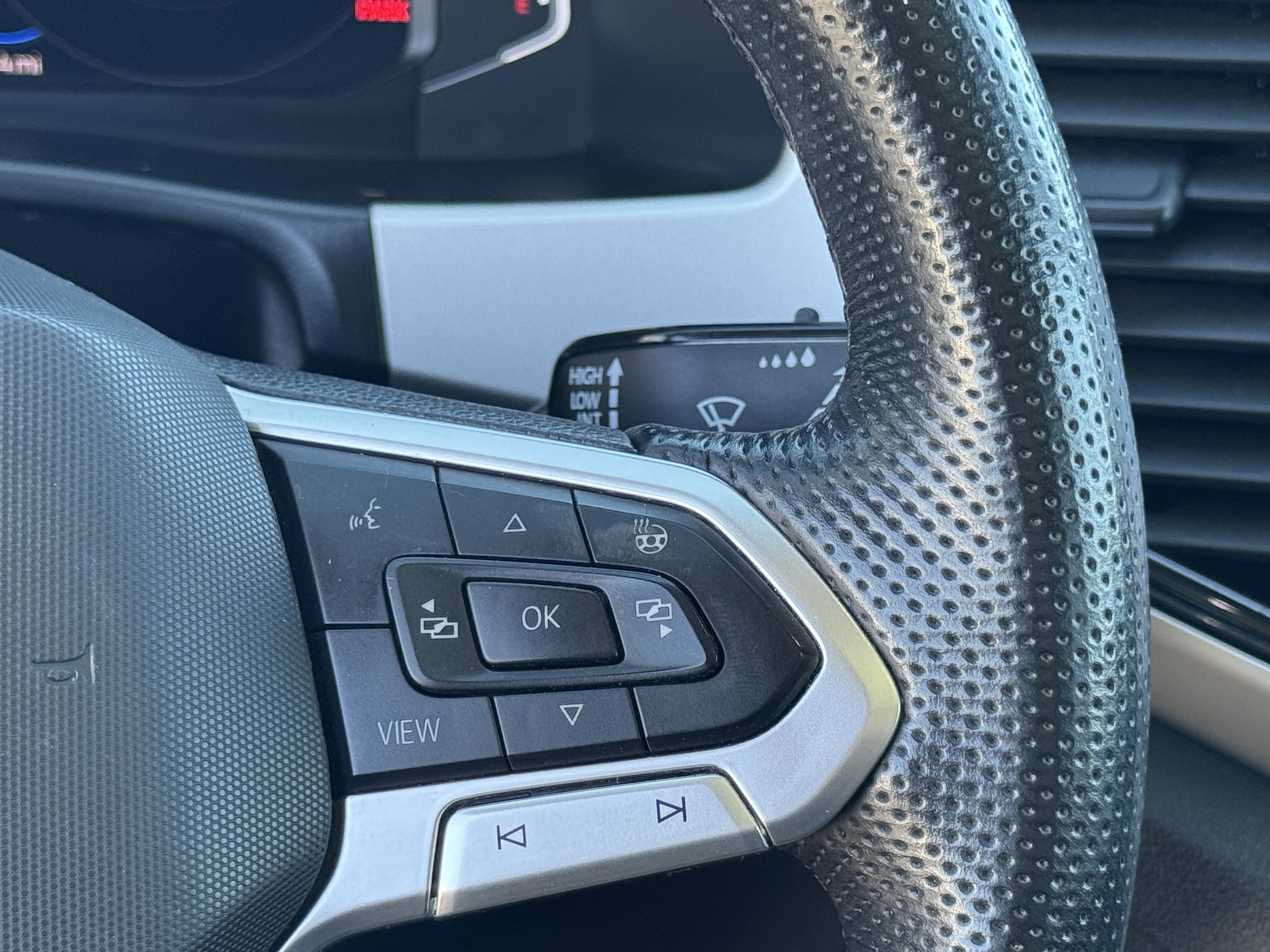 Used 2021 Volkswagen Atlas SEL R-Line image 22