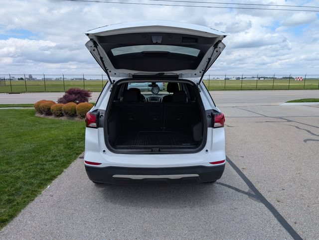 Used 2023 Chevrolet Equinox LT w/ LPO, Floor Liner Package AWD/4WD image 8