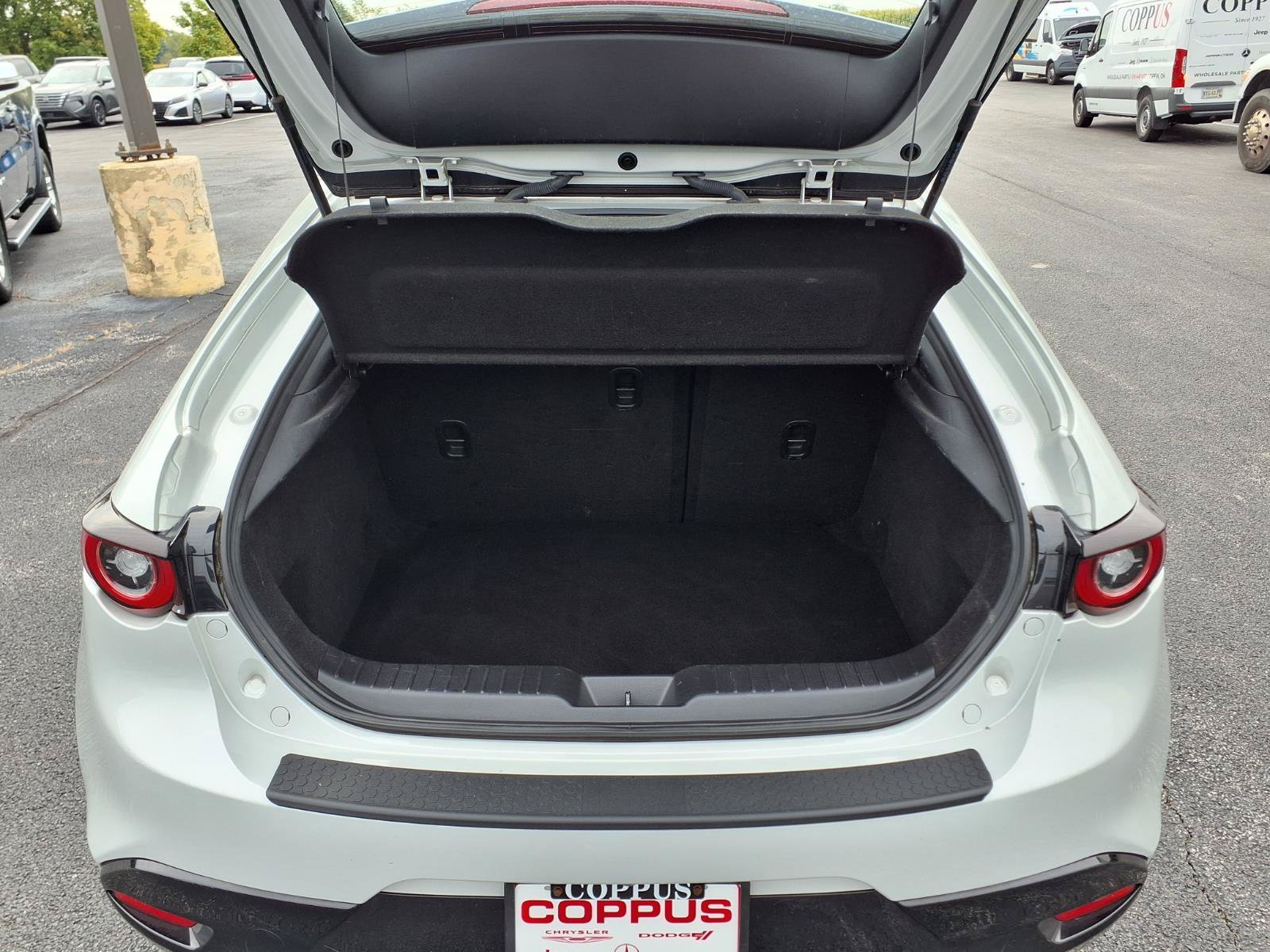 Used 2024 MAZDA MAZDA3 s FWD image 10