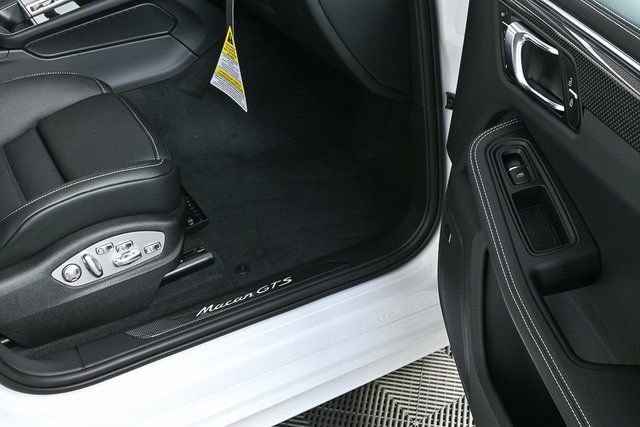 New 2026 Porsche Macan GTS image 31