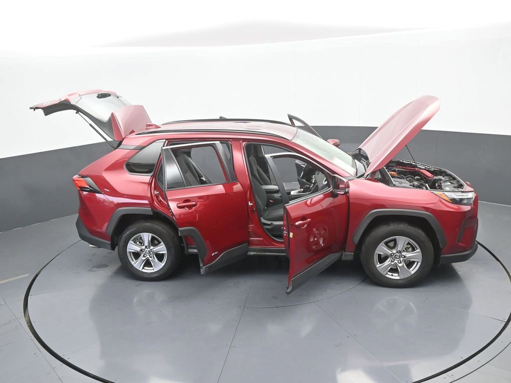 Used 2025 Toyota RAV4 XLE image 72