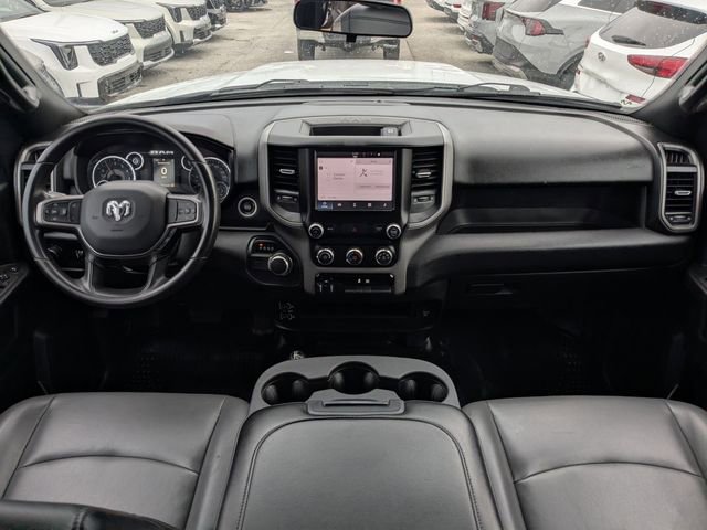 Used 2024 RAM 2500 Tradesman w/ Chrome Appearance Group image 12