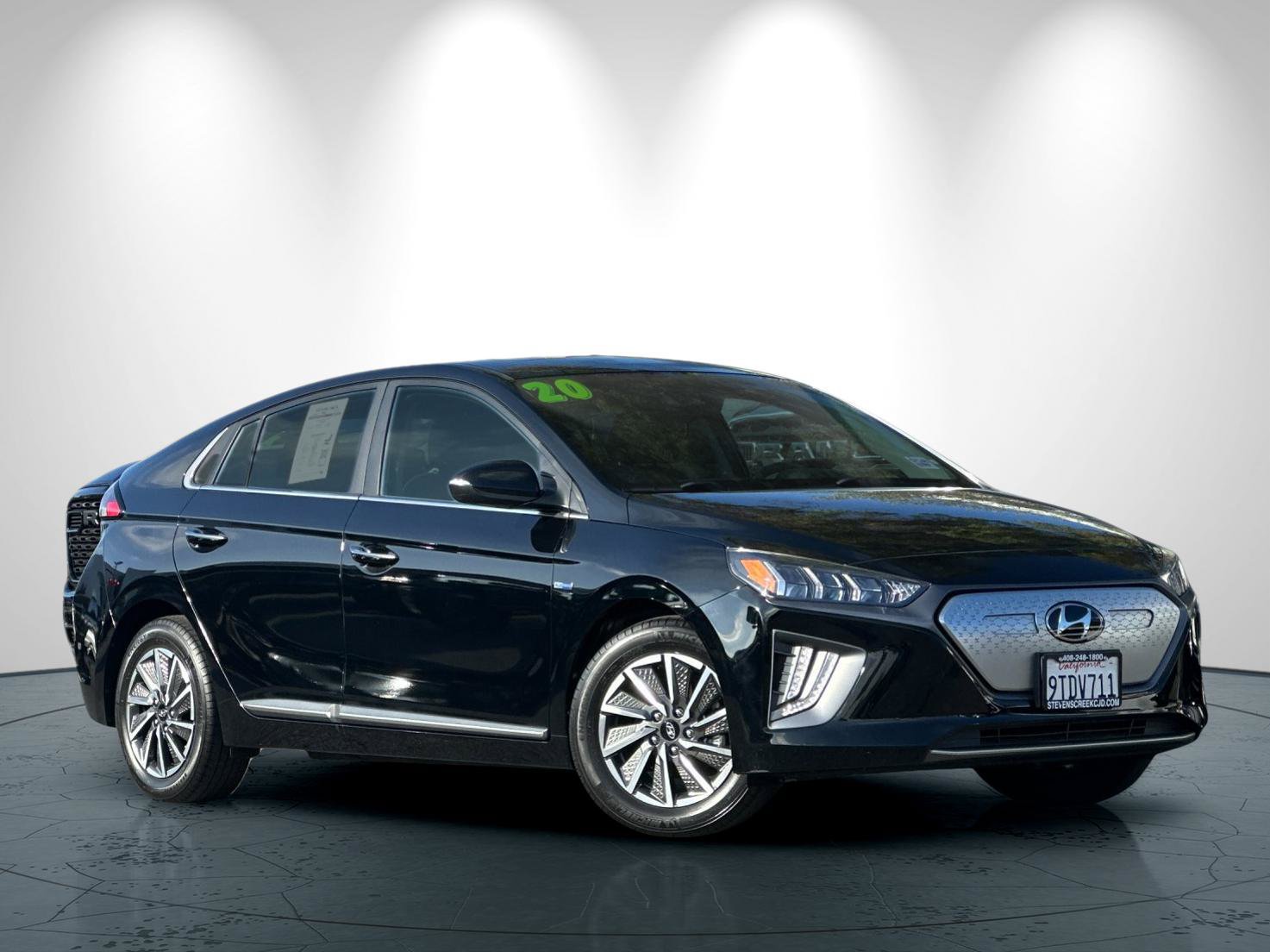 Used 2020 Hyundai Ioniq Limited FWD image 2
