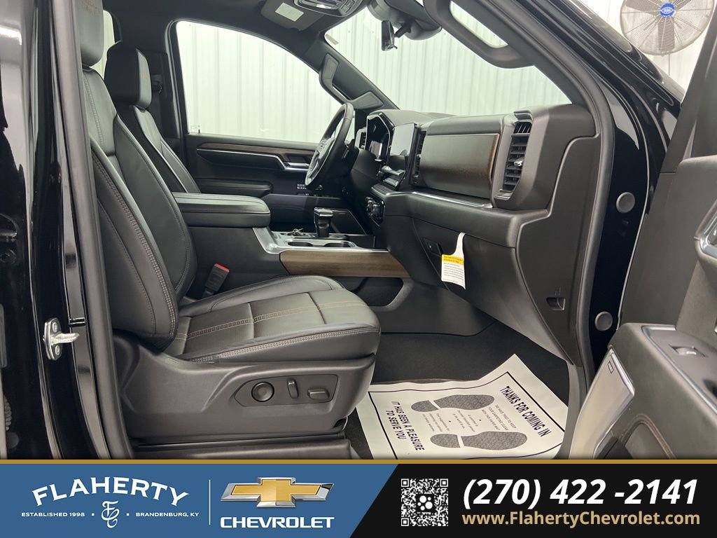 Used 2024 Chevrolet Silverado 1500 High Country w/ Midnight Edition image 15