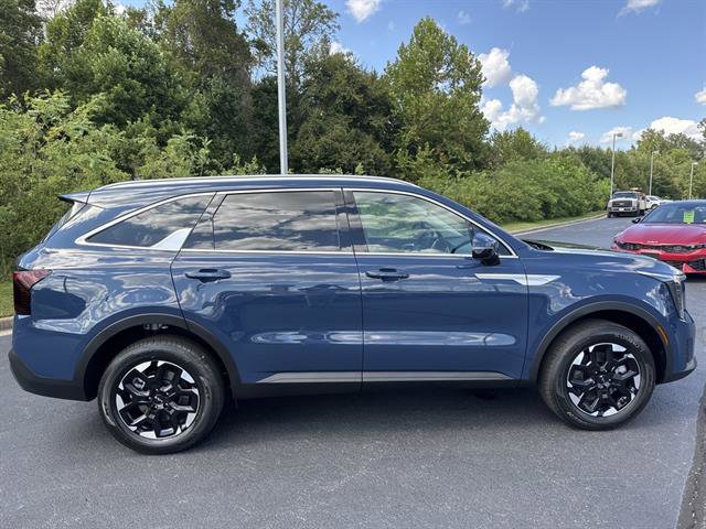 New 2026 Kia Sorento S image 4