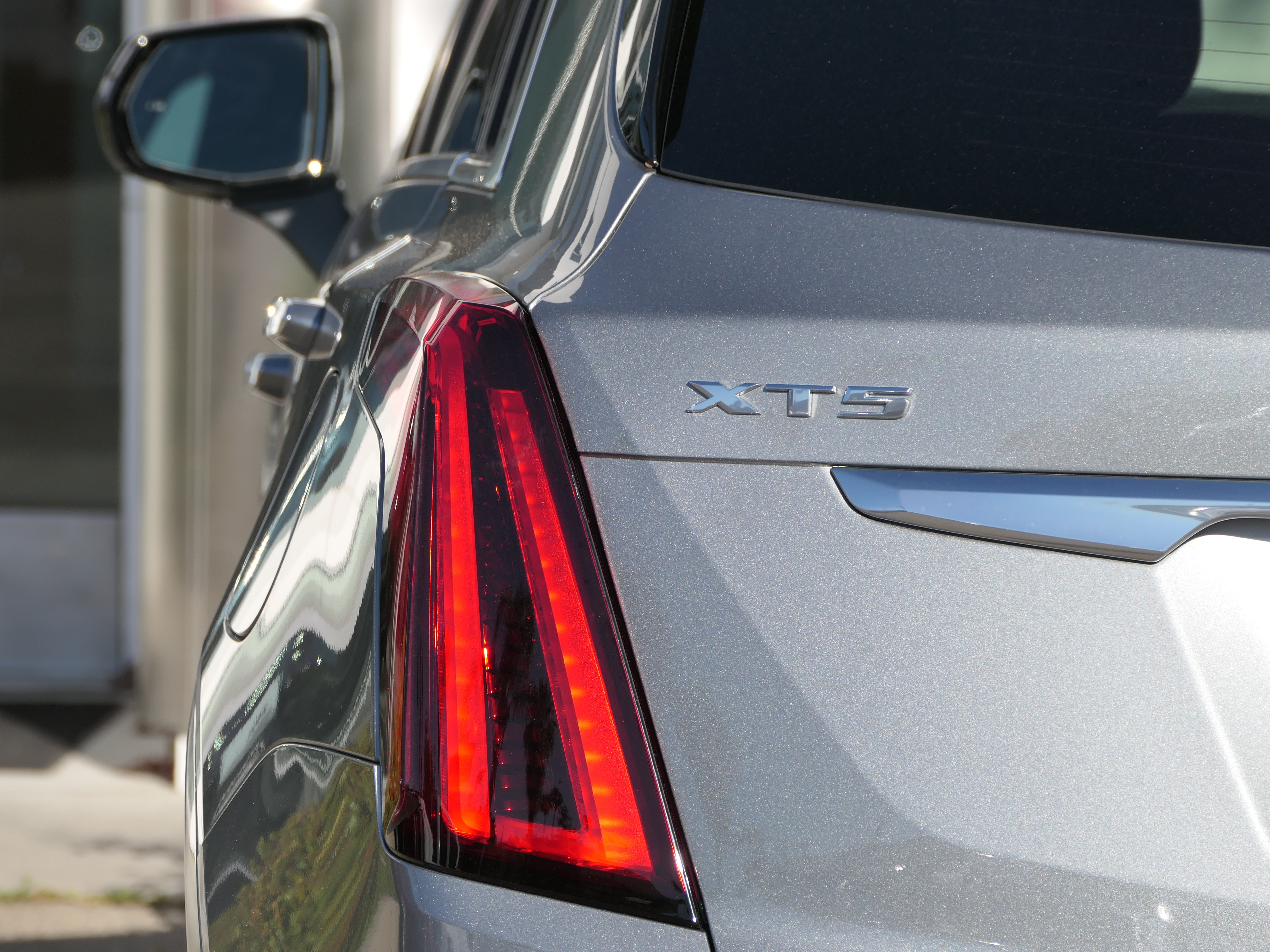 Certified 2023 Cadillac XT5 Premium Luxury FWD image 5