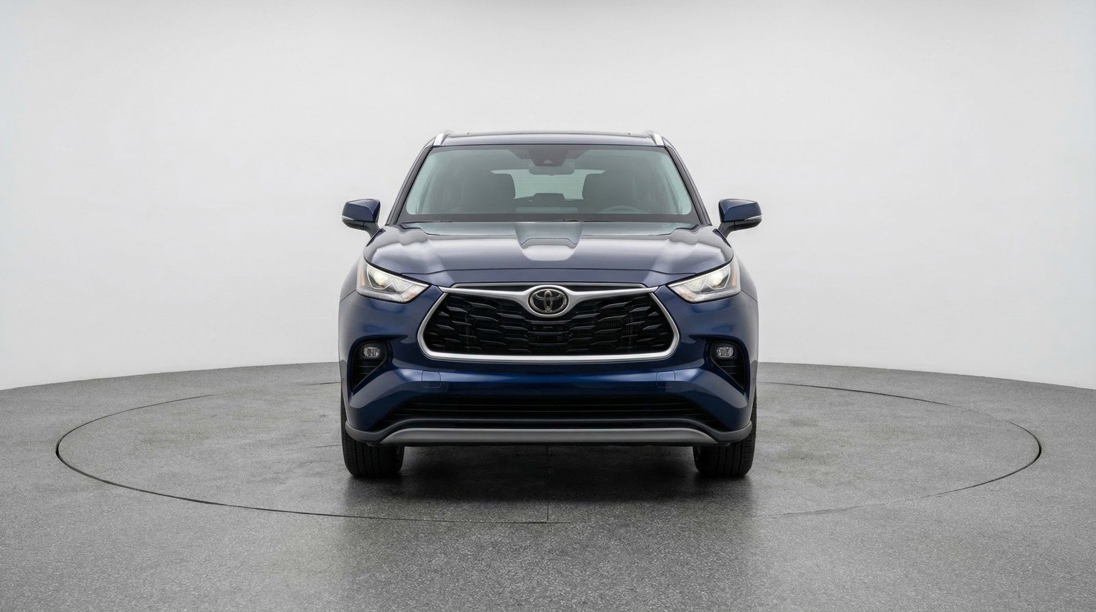 Used 2025 Toyota Highlander XSE image 2