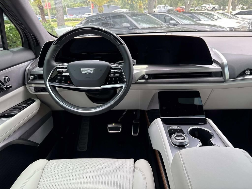 New 2026 Cadillac Vistiq Sport image 17