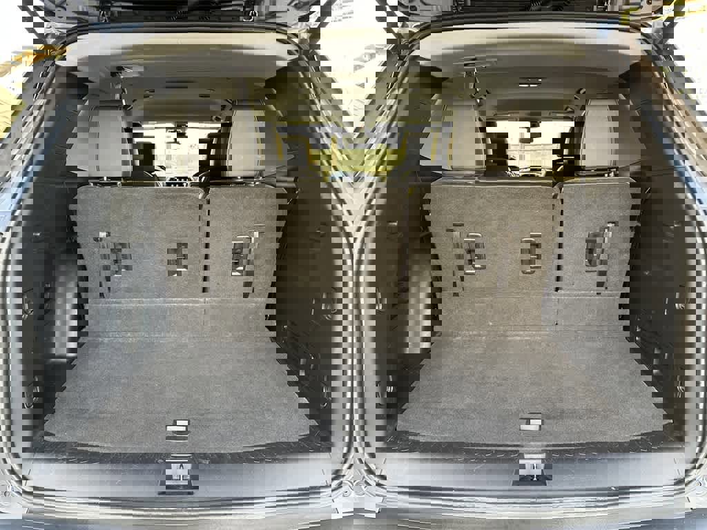 Used 2020 Chevrolet Traverse RS image 19