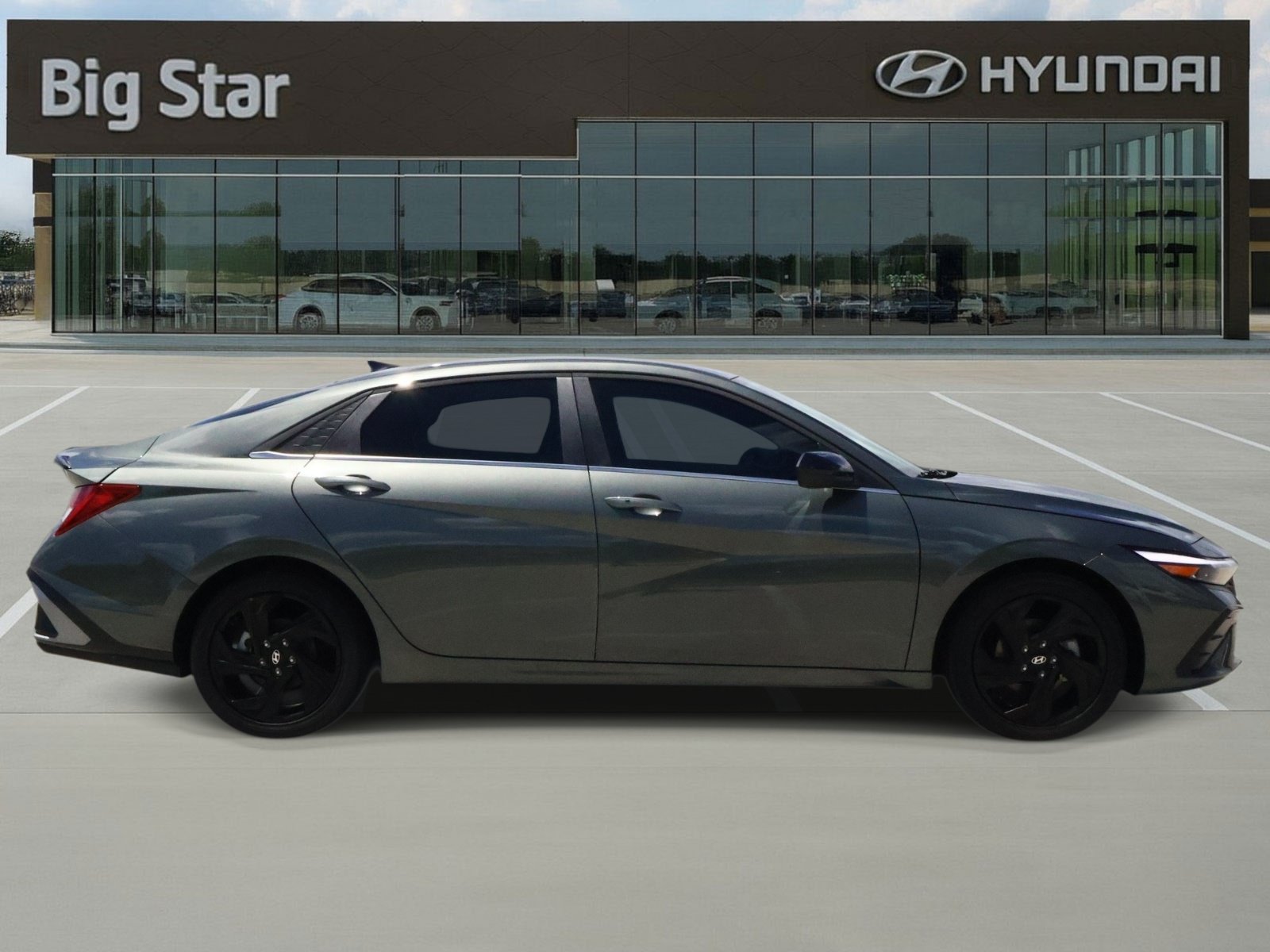 Used 2026 Hyundai Elantra SEL Sport Premium FWD image 5
