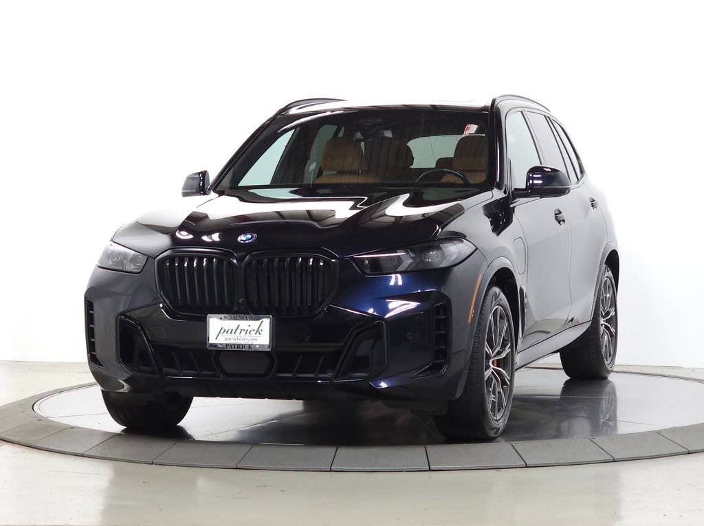 Used 2024 BMW X5 xDrive50e w/ Executive Package AWD/4WD image 3