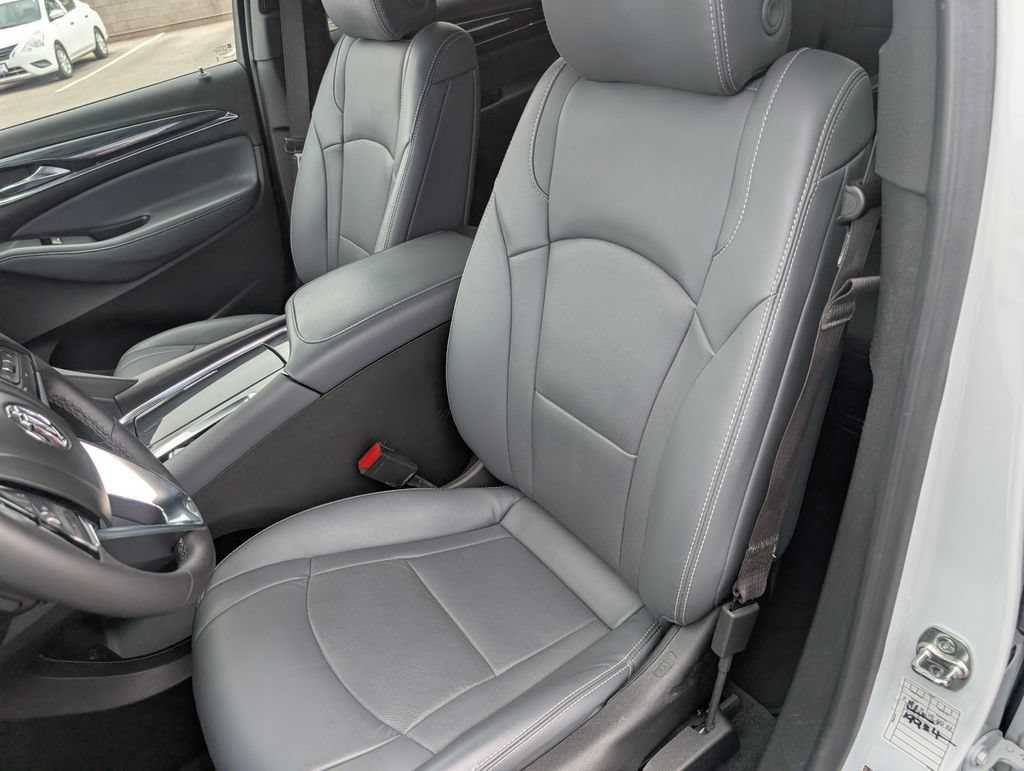 Used 2024 Buick Enclave Premium AWD/4WD image 9